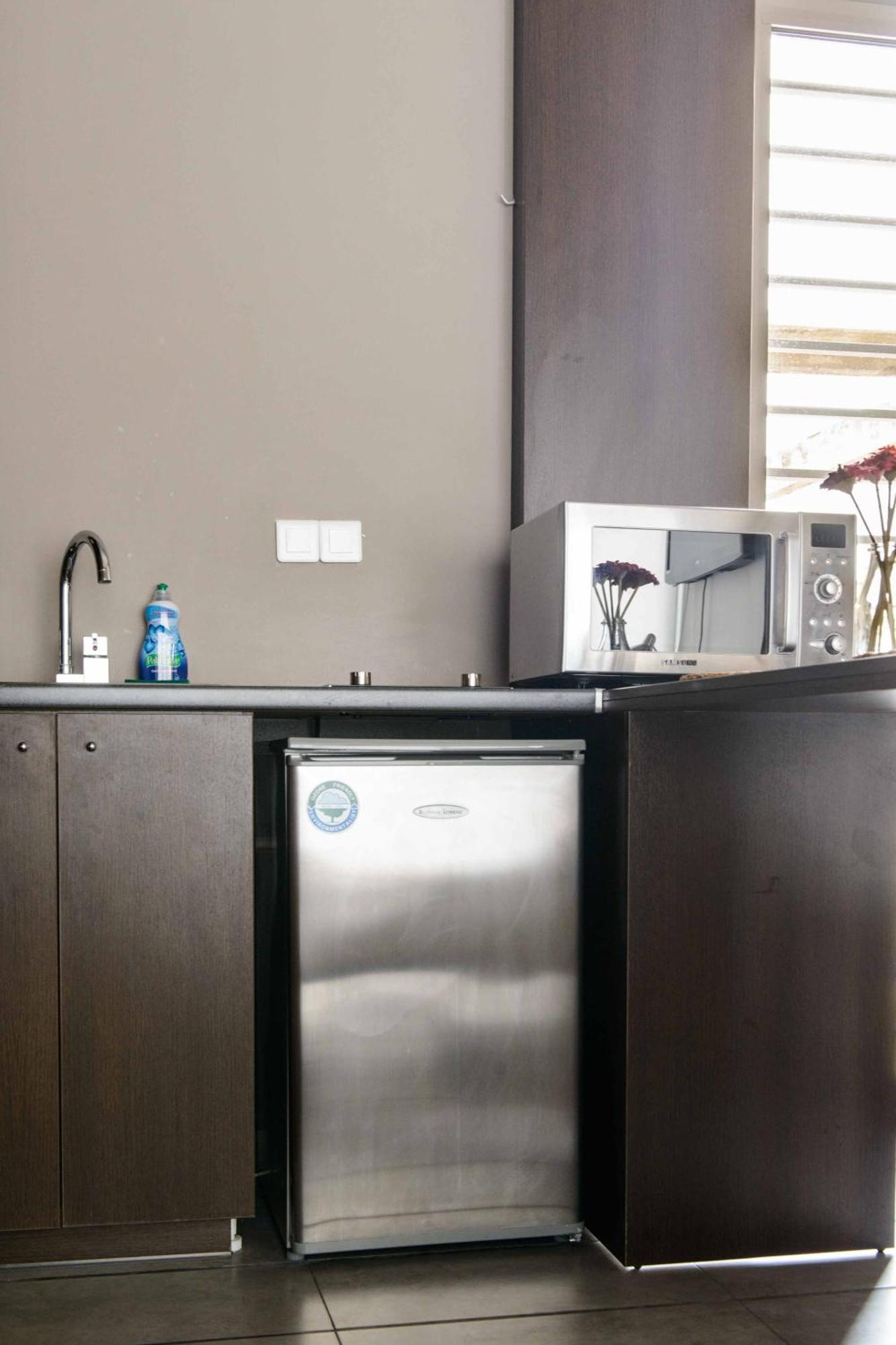 Apartamento Bright Loft With Terrance - Next To Metro Kerameikos Atenas Exterior foto