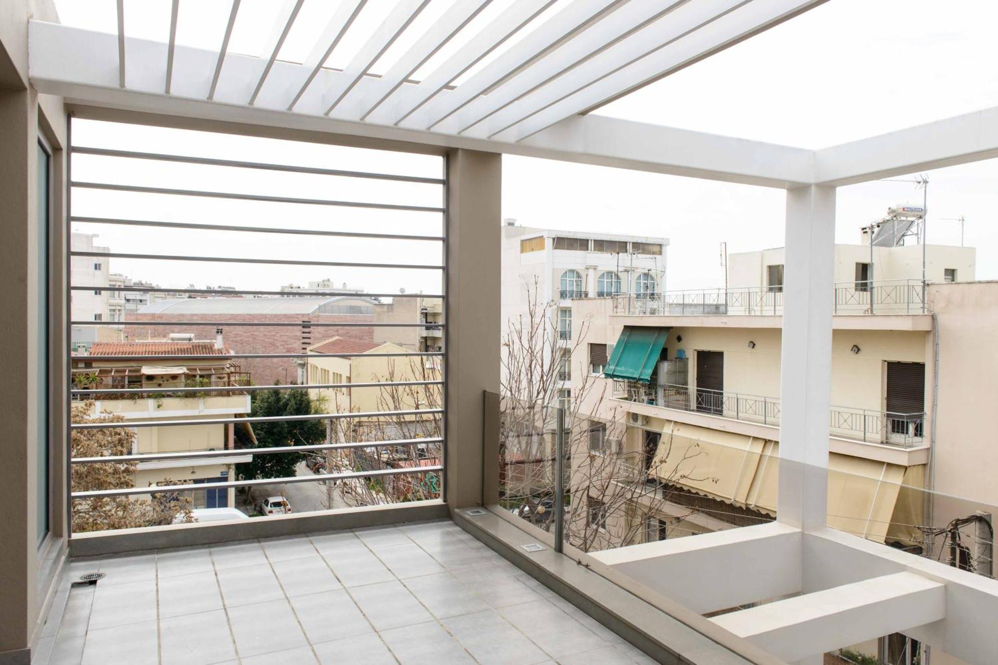 Apartamento Bright Loft With Terrance - Next To Metro Kerameikos Atenas Exterior foto