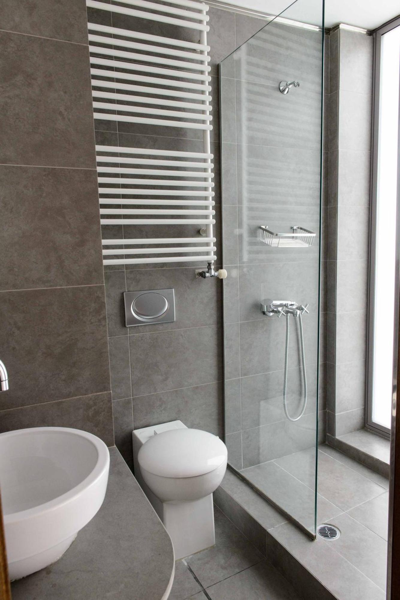 Apartamento Bright Loft With Terrance - Next To Metro Kerameikos Atenas Exterior foto